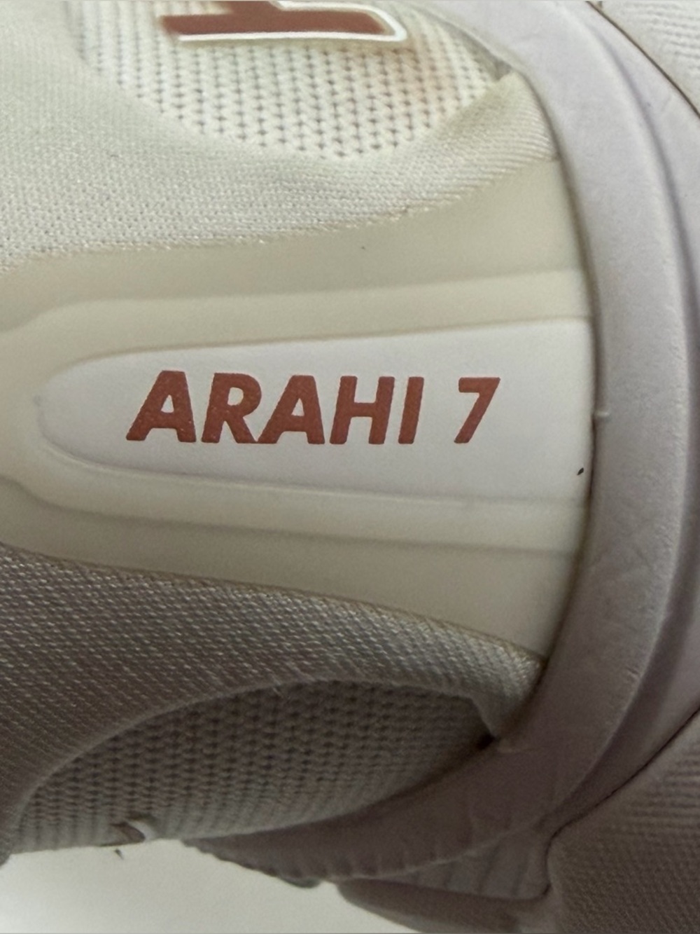 Hoka One One Arahi 7 Cream Running Shoes - Picture 9 of 10